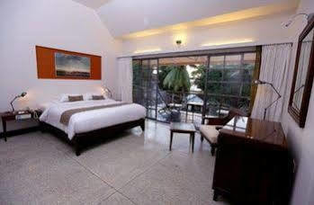 होटल Eighth Bastion - A Cgh Earth Experience